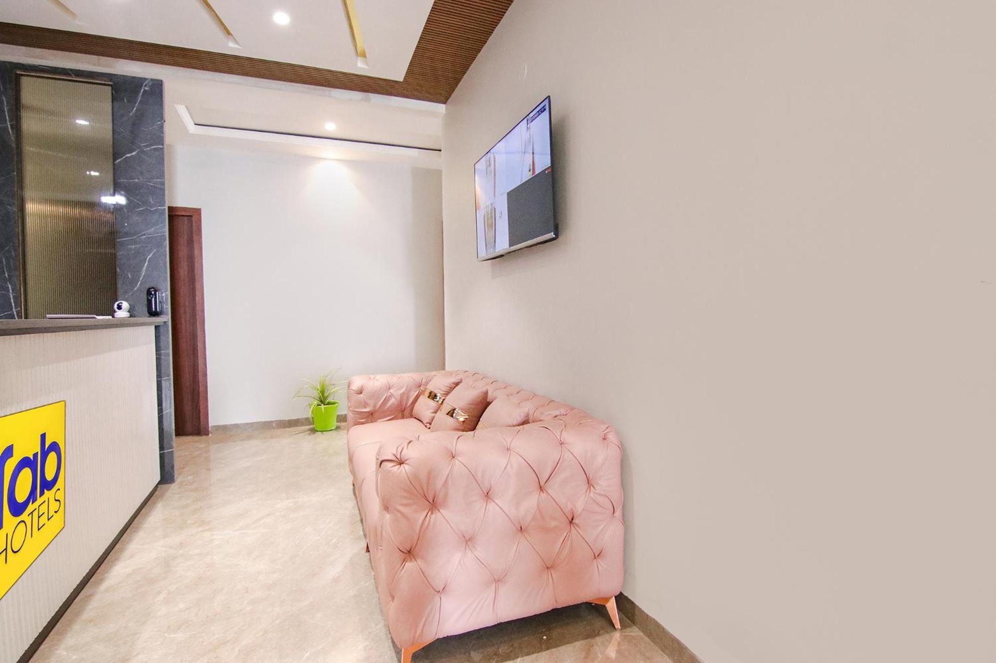 Fabhotel Prime Royal Court Лудхиана Экстерьер фото